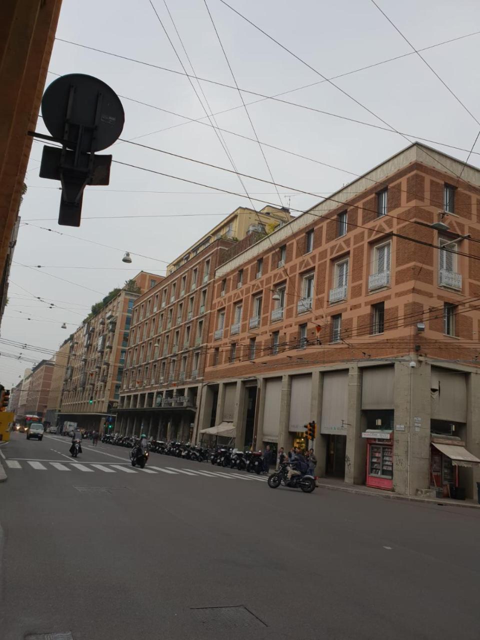 Suite Marconi Болоня Екстериор снимка